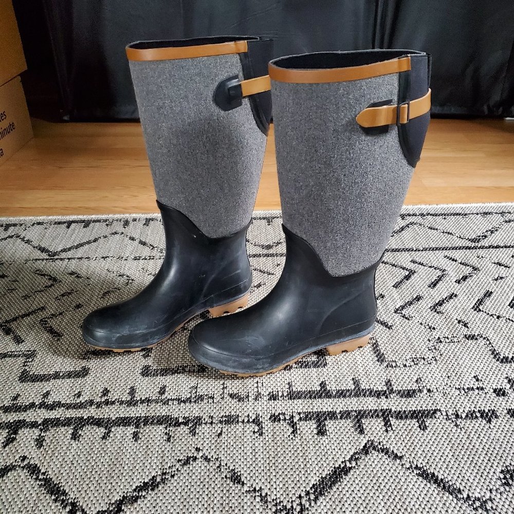 Rainboots